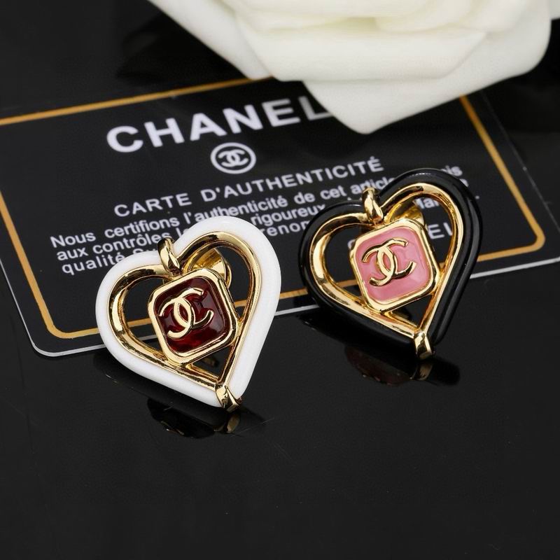 Chanel Brooch 05yxs69